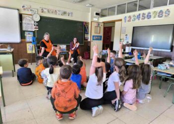 Los escolares del San Blas y el Miguel Hernández aprenden y disfrutan con los cuentacuentos por la igualdad