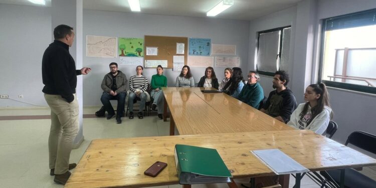 Doñinos inicia el nuevo programa mixto de empleo y formación en jardinería ‘Bosque de los Niños’