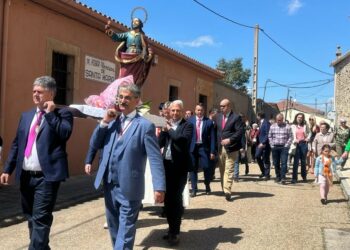 La procesión y los bailes charros centran los actos del día grande de las fiestas en honor a San Marcos