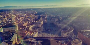 La Junta se suma a los tres días de luto oficial por la muerte del papa Francisco