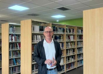 Manuel Hernández, el nombre propio de la Biblioteca Municipal de Villamayor desde hace 25 años