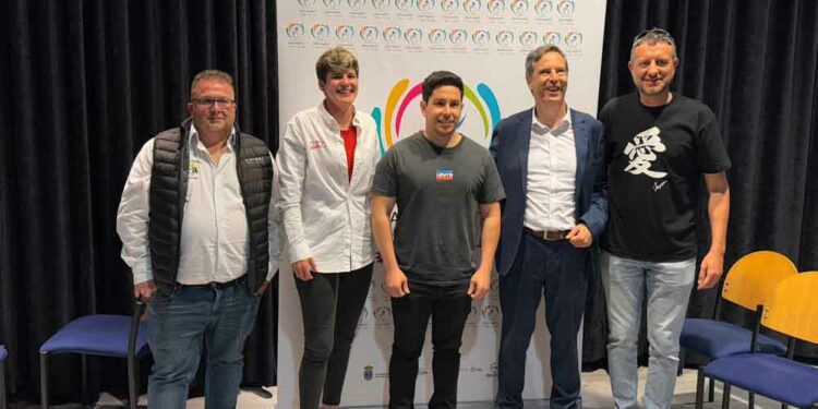 Figuras del deporte paralímpico participan las jornadas celebradas en Santa Marta