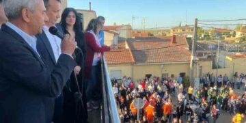 Estalla la fiesta en Doñinos con un pregón emotivo y cargado de recuerdos