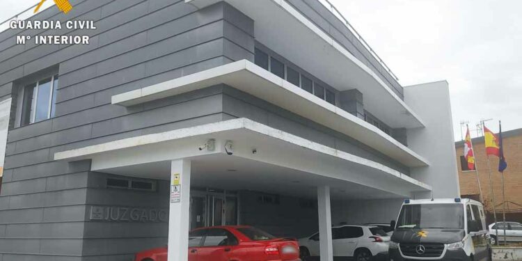 Detenidas 5 personas en un comercio de Peñaranda al intentar robar por segunda vez