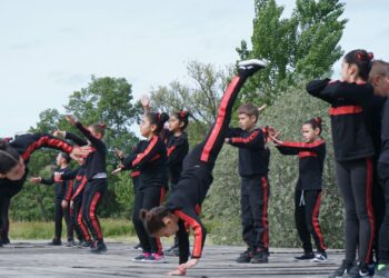 340 escolares protagonizan ‘El Circo de la Luna’ para promover la Educación Física a diario