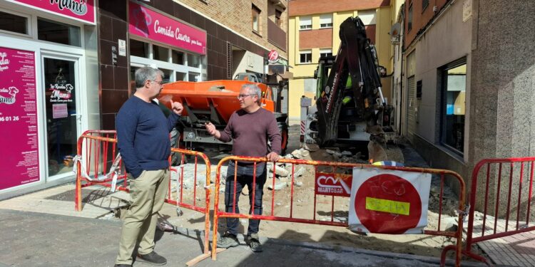 Carbajosa concluye la peatonalización del centro urbano con el arreglo de las cinco calles pendientes junto a la Plaza