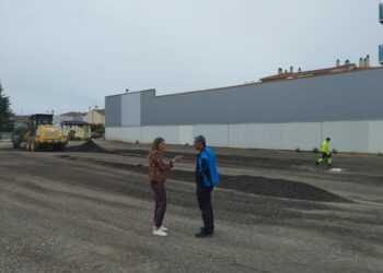 Santa Marta acondiciona el aparcamiento público de la carretera de Madrid para mejorar el acceso a los vecinos