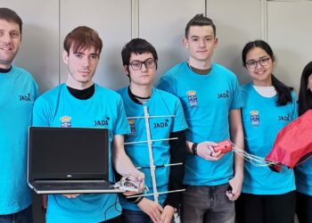 El equipo JADA del IES Torrente Ballester de Santa Marta mostrará su satélite en miniatura en el Desafío CanSat