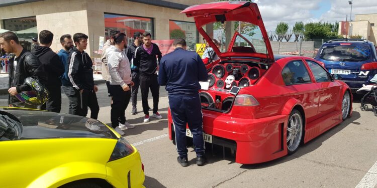 250 coches ‘rugirán’ en la III Concentración Tunning de Villares el próximo fin de semana