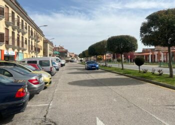 Villares creará 35 plazas más de aparcamiento en el entorno de la travesía principal del municipio