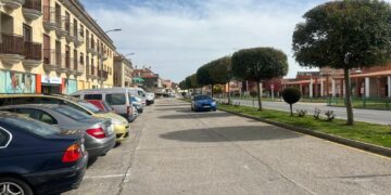 Villares creará 35 plazas más de aparcamiento en el entorno de la travesía principal del municipio
