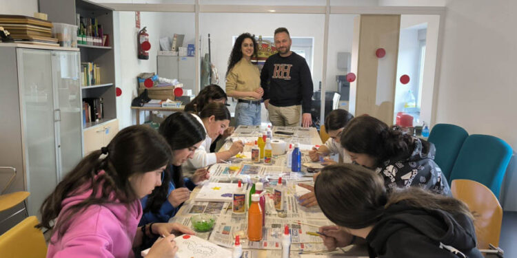 ‘Jóvenes Despiertos’ lleva el taller artístico a las instalaciones de Santa Marta