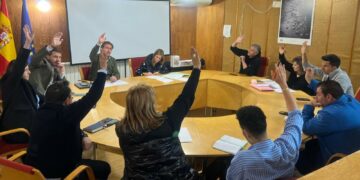 Aldeatejada delega en Tráfico la competencia sancionadora de infracciones en el casco urbano