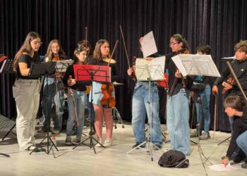 Los alumnos de las escuelas de música de Santa Marta y Rivas Vaciamadrid ponen música y voz a temas de Leonard Cohen o Cold Play