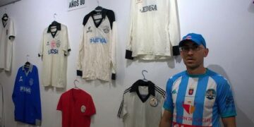 Salamanca viaja al pasado con una exposición que conmemora la historia reciente de la UDS