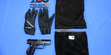 Detenidos dos jóvenes de 20 y 21 años por robo con intimidación a menores