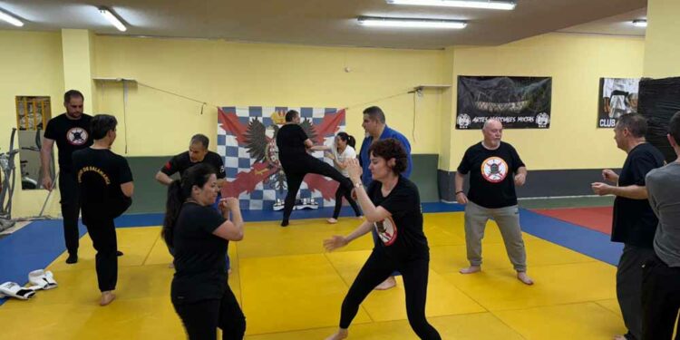 Taller de defensa personal y artes marciales con un fin solidario