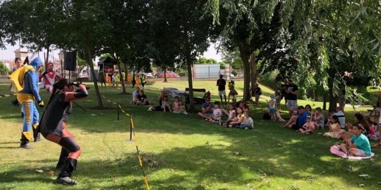 Paseo saludable por Carbajosa para apoyar a AERSCYL y visibilizar las enfermedades raras