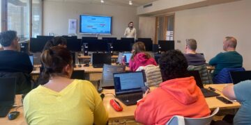 El Aula de Informática de Carbajosa organiza talleres digitales gratuitos para celebrar la Semana de las TICs