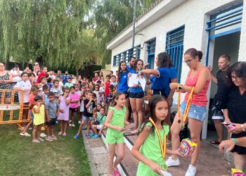 Semicolonias, campamento urbano y cursos de natación llenan las actividades de verano de Carbajosa