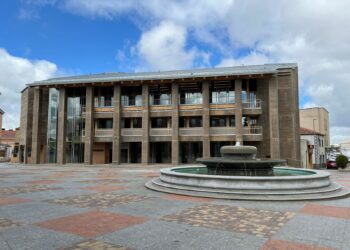 El edificio del Centro Cultural de Carbajosa, candidato al Premio Arquitectura 2025