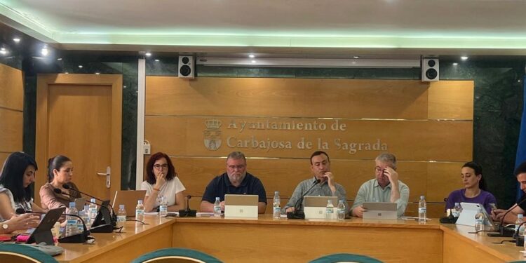 El nuevo servicio de limpieza de zonas verdes incluirá las urbanizaciones y costará a Carbajosa casi 1,2 millones de euros