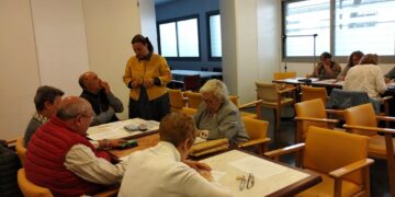 Los mayores de Santa Marta estrenan la sala multiusos ampliada para sus actividades