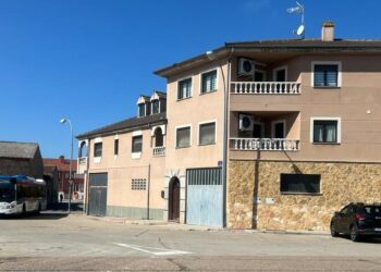 Villares suprime la parada de bus del frontón y creará dos nuevas en la calle Entre Eras y Carretera La Mata