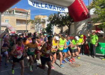 Villamayor entrega los 35.153 euros obtenidos en los actos solidarios de las fiestas a Aspace y Alcer