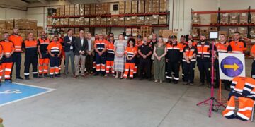 La Junta suministra material y vestuario a los voluntarios de Protección Civil de Santa Marta, Villares y Carbajosa por valor de 13.000 euros