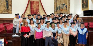 Los mayores del taller de memoria de Santa Marta se gradúan y alzan la voz contra el edadismo