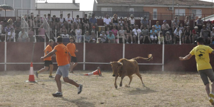 Aldeatejada ‘hace la ola’ a los equipos que participan en el Gran Prix