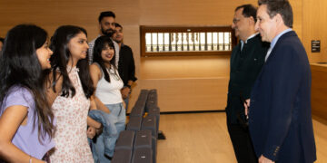 La Universidad impulsa el aprendizaje del español en India