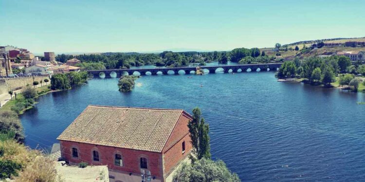 Policía Local y Protección Civil de Santa Marta colaboran en la búsqueda del joven desaparecido en Alba de Tormes