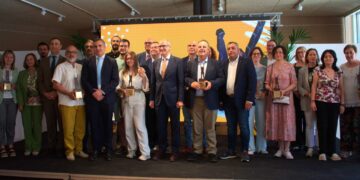 La iniciativa empresarial de producción de vino en lata en Villares se lleva un accésit de los ‘XIV Premios Emprendedores’ de Diputación