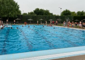 La música de dj y la visita de Stitch animarán la apertura de las piscinas de Carbajosa el viernes 13