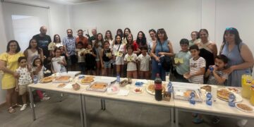 El ‘Lecturómetro’ de Castellanos premia a los vecinos que más leen y pone en marcha un original ‘Biblio Botiquín’