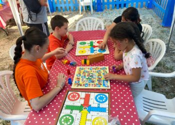 Los juegos populares se cuelan en la Isla del Soto de la mano de la Semana del Medio Ambiente