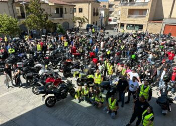 260 motos rugen en la II Quedada Motera de Villamayor
