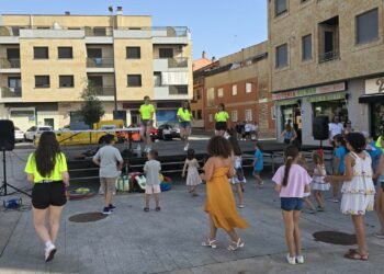 La diversión festiva comienza con los más pequeños de Villares