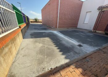 Doñinos invierte 34.000€ en mejoras de eficiencia energética y nuevas tecnologías en los centros educativos del municipio