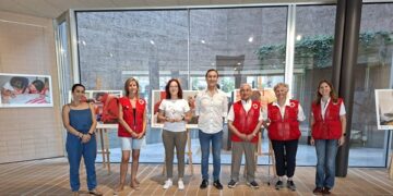 Cruz Roja muestra en Carbajosa el trabajo que realizan sus 2.000 voluntarios con la expo ‘Humanidad en imágenes’