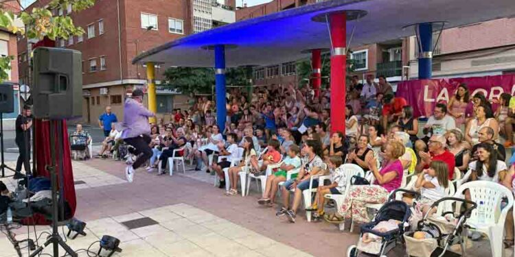 Jes Martin’s conquista al público de Santa Marta de Tormes
