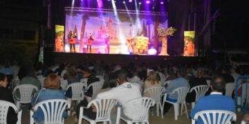 Éxito rotundo en el musical ‘El Libro de los Cuentos’, que pone el cierre al primer día festivo de Santa Marta