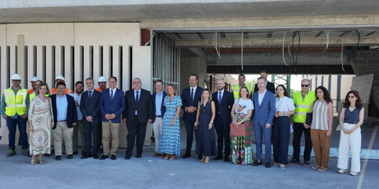 El consejero de Sanidad visita las obras del nuevo Centro de Salud Prosperidad en Salamanca, que prevé estar terminado en la primavera de 2026