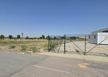 Luz verde de la Junta a la modificación urbanística que permitirá a Villamayor crear pistas de tenis, pádel, baloncesto y un campo mixto de fútbol y rugby en El Salinar