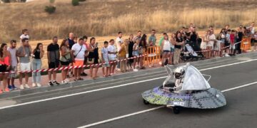 La IV Carrera de Autos Locos, excursión al Aquópolis y laser combat en la Semana de la Juventud de Carbajosa
