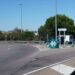 Herida por alcance una mujer en un accidente en la rotonda del Leclerc