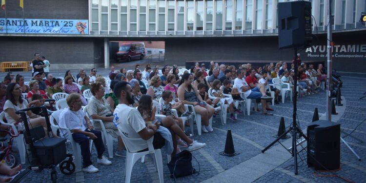 Un centenar de personas disfrutan con el teatro y el humor de la segunda sesión de ‘Marteatrando’