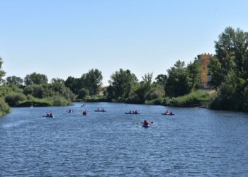 Los niños disfrutan de una mañana de aventuras en la Isla del Soto y el río Tormes